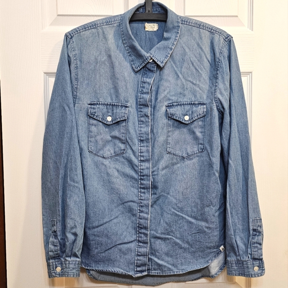Volcom Blue Chambray 2-Pocket Button Collared Artist Shirt Women's Size Medium
